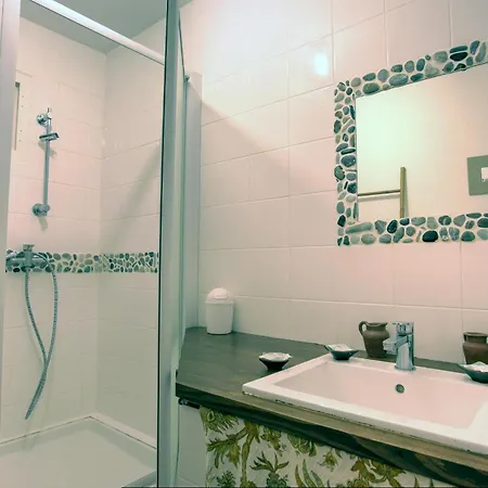 Les Oliviers Centuri-port